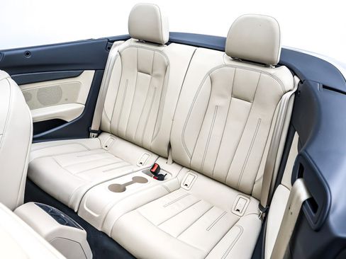 Used 2022 Audi A5 2.0T Premium image 10