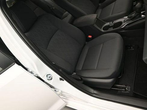 Used 2025 Toyota Corolla LE image 15