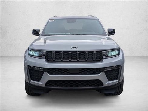 New 2026 Jeep Grand Cherokee Limited w/ Limited Altitude Package AWD/4WD image 5