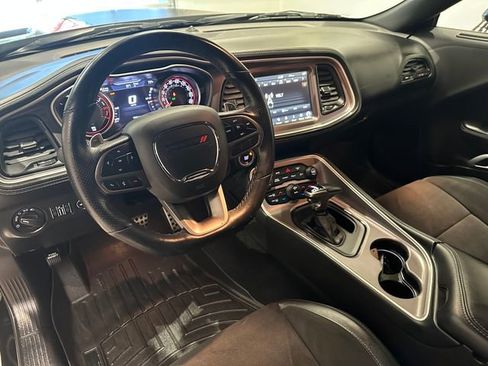 Used 2021 Dodge Challenger R/T Scat Pack RWD image 9