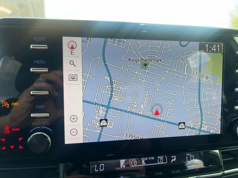 Used 2022 Toyota Sienna XSE w/ XSE Plus Package FWD image 23