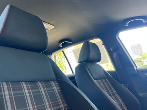 Used 2012 Volkswagen GTI 4-Door image 18