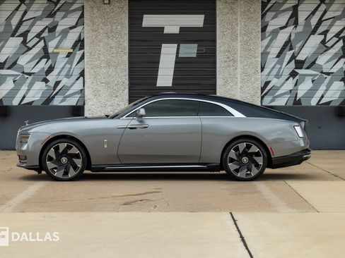 Used 2024 Rolls-Royce Spectre w/ Spectre Launch Package AWD/4WD image 7