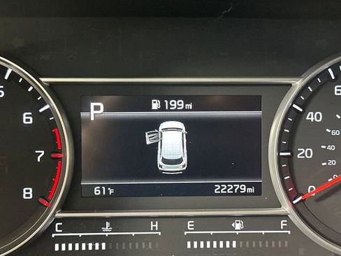 Used 2023 Kia Sorento LX image 18