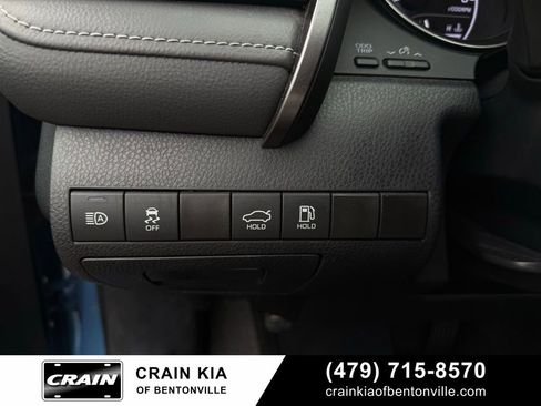 Used 2024 Toyota Camry SE image 12