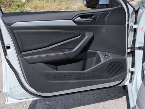 Used 2025 Volkswagen Jetta S image 11