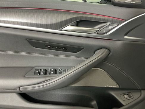 Used 2023 BMW 540i w/ M Sport Package image 19