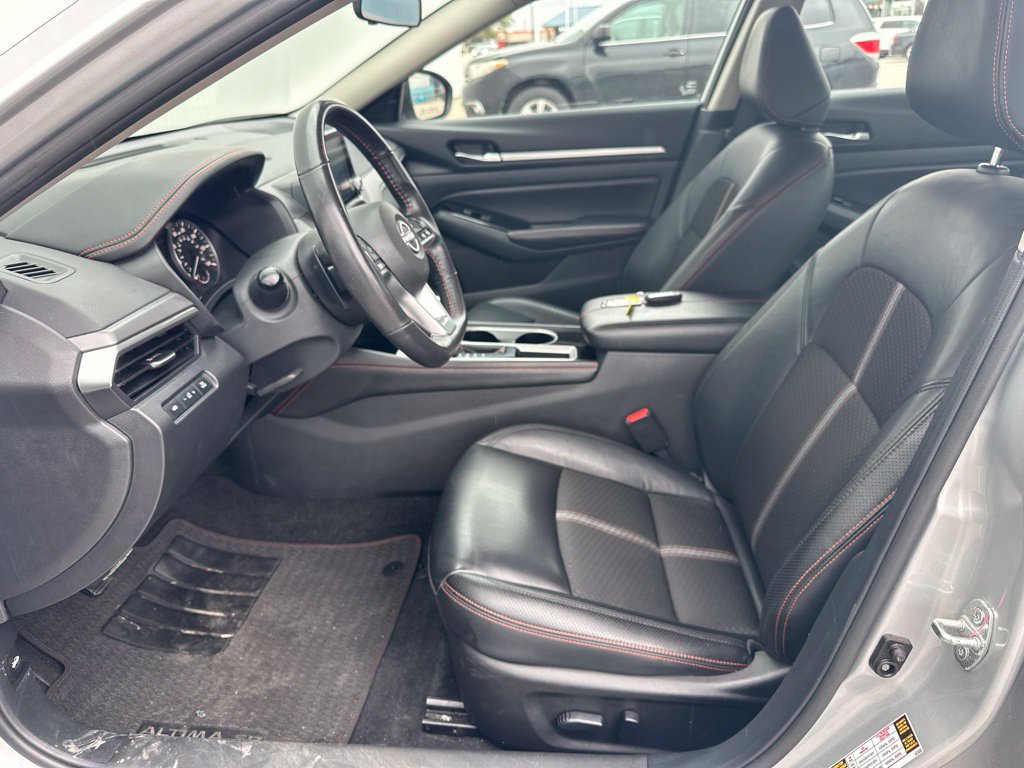 Used 2024 Nissan Altima 2.5 SR FWD image 14