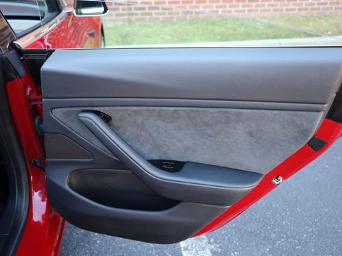 Used 2018 Tesla Model 3 Long Range image 21