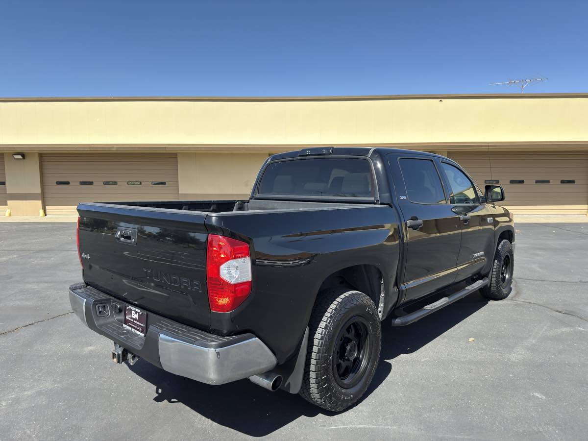 Used 2016 Toyota Tundra SR5 w/ SR5 Upgrade Package AWD/4WD image 7