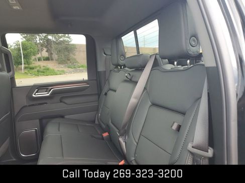New 2025 GMC Sierra 2500 Denali w/ Denali Reserve Package image 27