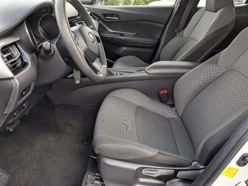 Used 2020 Toyota C-HR LE image 25