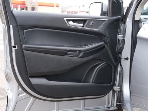 Used 2023 Ford Edge SEL w/ Convenience Package image 18