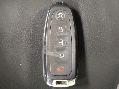 Used 2016 Ford C-MAX SEL w/ Equipment Group 302A FWD image 32