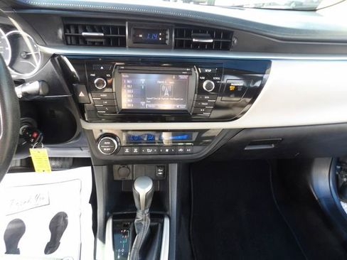 Used 2016 Toyota Corolla LE FWD image 21