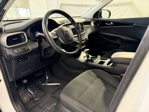 Used 2020 Kia Sorento S AWD/4WD image 10