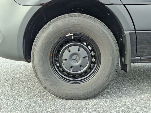 Certified 2025 Mercedes-Benz Sprinter 2500 image 11