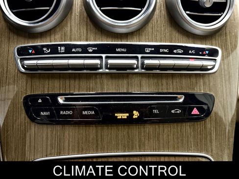 Used 2018 Mercedes-Benz GLC 300 4MATIC image 22