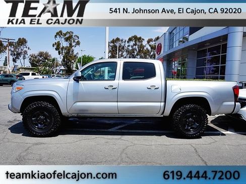 Used 2022 Toyota Tacoma SR AWD/4WD image 2