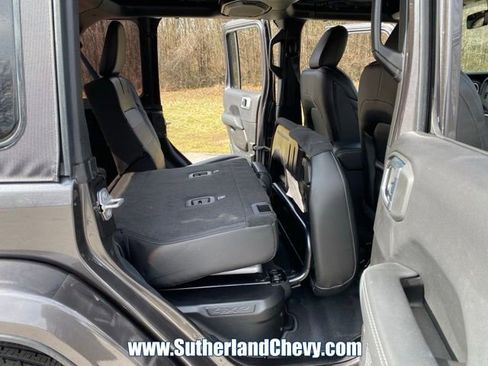 Used 2022 Jeep Wrangler Unlimited Sahara AWD/4WD image 42