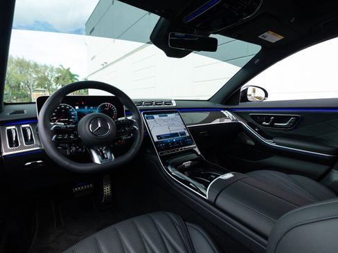 Used 2025 Mercedes-Benz S 63 AMG S image 5