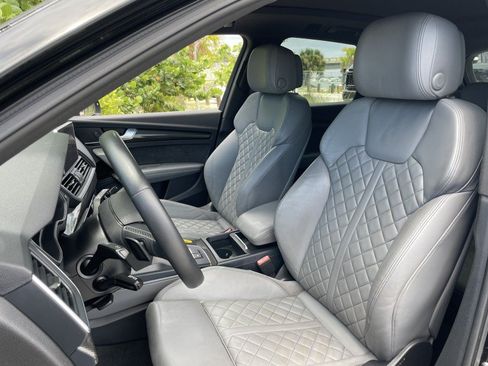 Used 2018 Audi SQ5 Prestige w/ Prestige Package AWD/4WD image 2