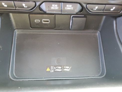 Used 2023 Chevrolet Tahoe LT image 28