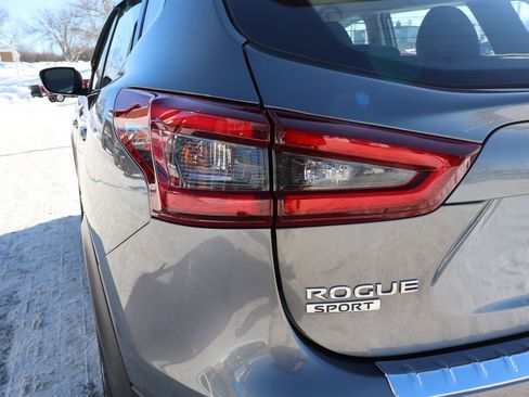 Used 2021 Nissan Rogue Sport SV w/ Technology Package image 30