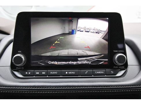 Used 2023 Nissan Rogue S image 21