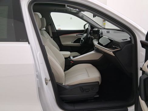 Used 2025 Audi Q5 Premium Plus w/ Premium Plus image 33