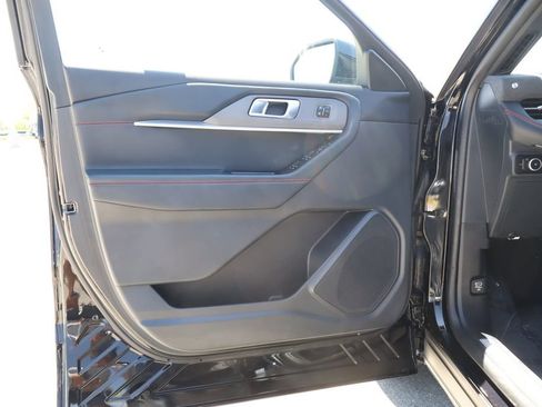 Used 2025 Ford Explorer ST-Line w/ Premium Package RWD image 16
