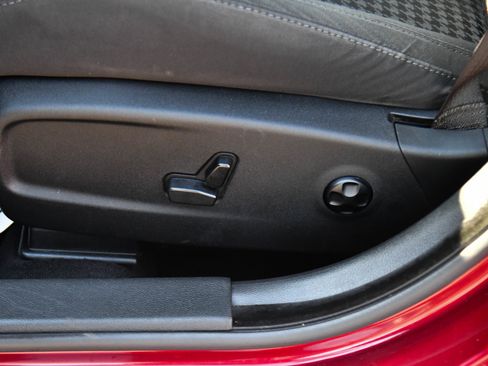Used 2019 Dodge Charger Scat Pack RWD image 16