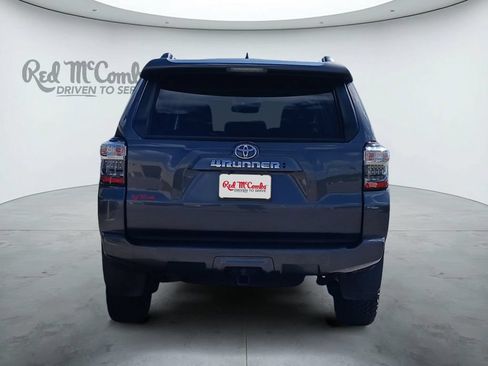 Used 2022 Toyota 4Runner SR5 Premium w/ Moonroof Package AWD/4WD image 8