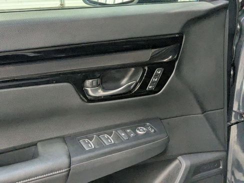 Used 2025 Honda CR-V EX-L image 13