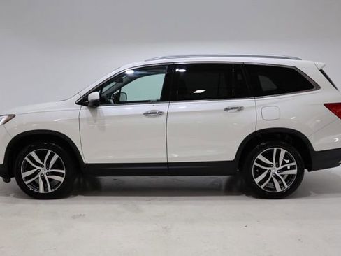 Used 2018 Honda Pilot Touring image 4