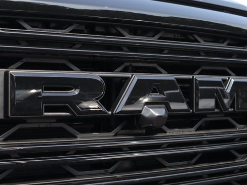 Used 2026 RAM 3500 Laramie AWD/4WD image 33
