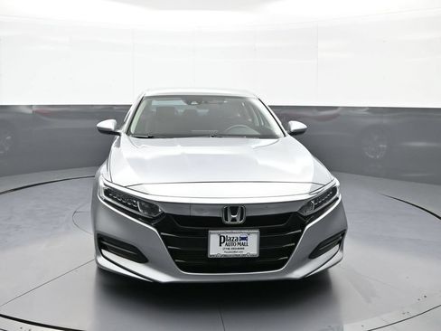 Used 2018 Honda Accord LX image 2