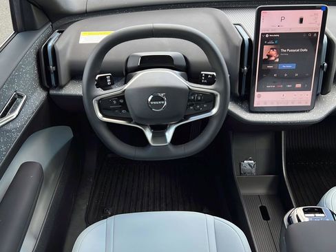 New 2026 Volvo EX30 Ultra w/ Protection Package Premier AWD/4WD image 11