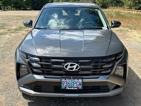 Certified 2025 Hyundai Tucson SE AWD/4WD image 3