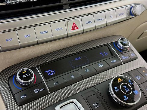 Used 2020 Hyundai Palisade Limited image 19