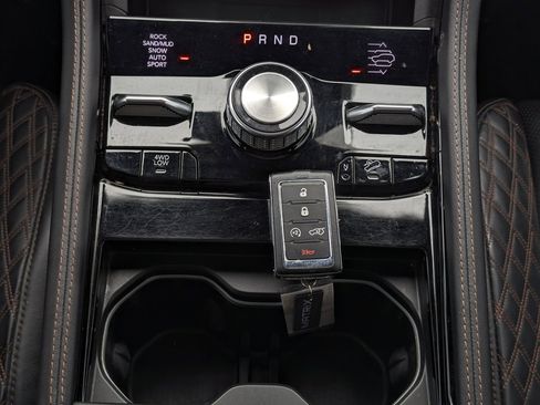 Used 2023 Jeep Grand Cherokee L Summit image 38