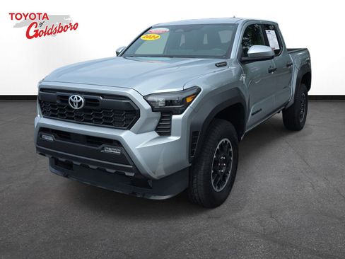 Used 2024 Toyota Tacoma TRD Off-Road AWD/4WD image 1