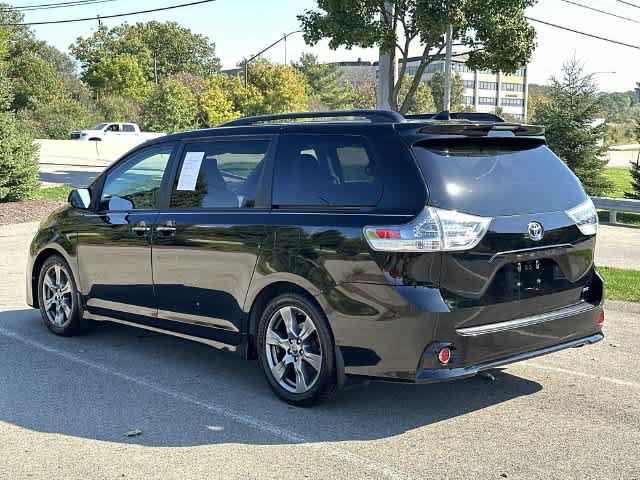 Used 2018 Toyota Sienna SE Premium FWD image 33