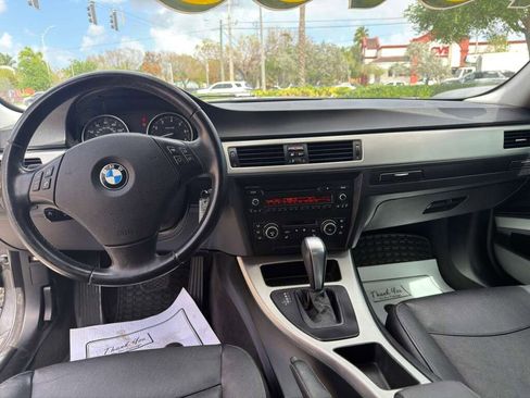 Used 2011 BMW 328i xDrive Sedan image 16