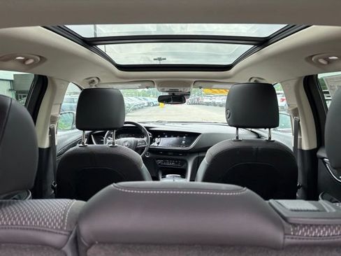 Used 2022 Buick Envision Preferred AWD/4WD image 30