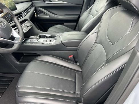 Used 2025 INFINITI QX60 Luxe w/ Black Edition image 16