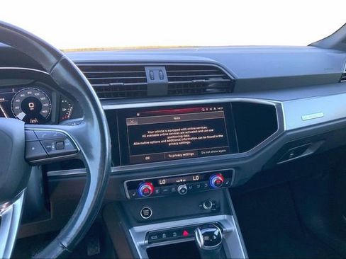 Used 2023 Audi Q3 2.0T Premium w/ Convenience Package image 6