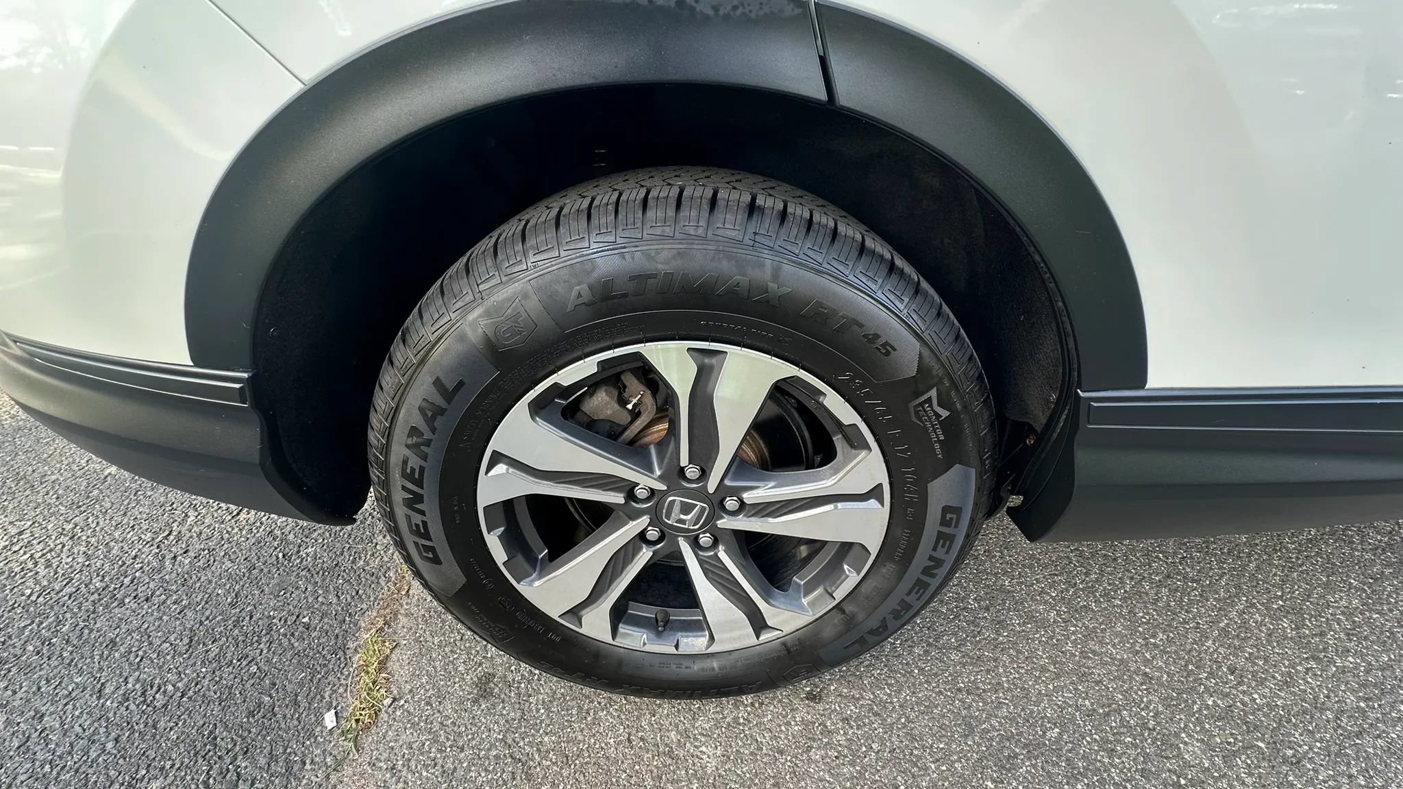 Used 2018 Honda CR-V LX image 11