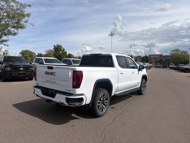 Used 2024 GMC Sierra 1500 AT4 w/ Technology Package AWD/4WD image 9
