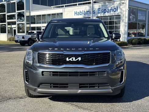 Used 2022 Kia Telluride EX w/ EX Premium Package image 3